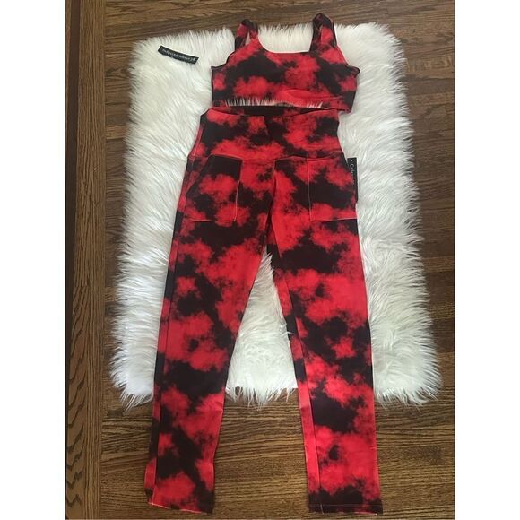 Catherine Malandrino Women’s size Large Padded Top And Leggings, Red and Black - Picture 5 of 10